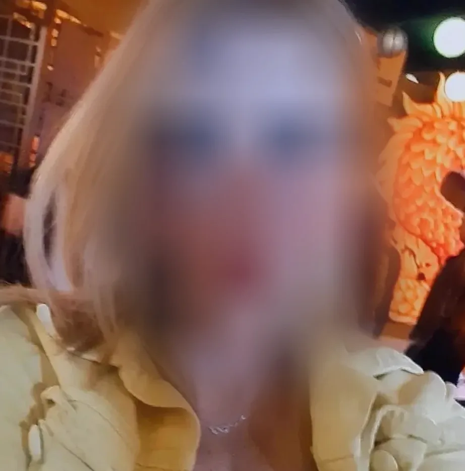Leila, 35