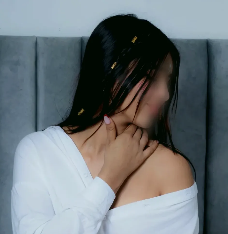 Simran, 20